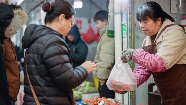 China's Economy Grows 5.4% In First Quarter Of 2025 Amid Trade Tensions