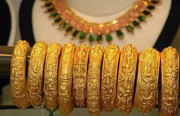 Gold Rates At New High On Aug-30; 24K/100 Grams Up Rs 34,400: Buy Gold Now? 