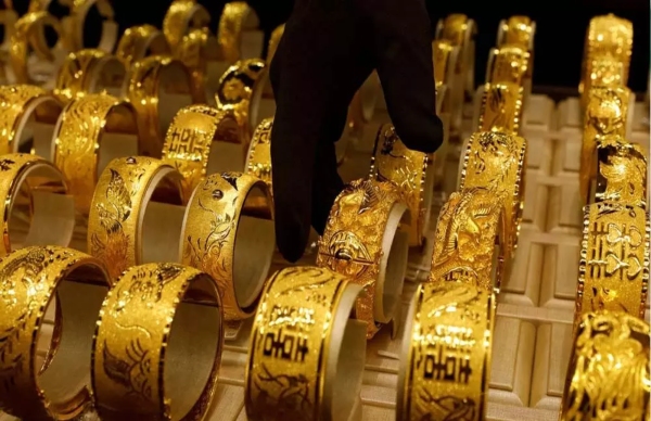 Gold Rate In India At Record Rally; 22/10 Grams Near Rs 1 Lakh: Outlook Here