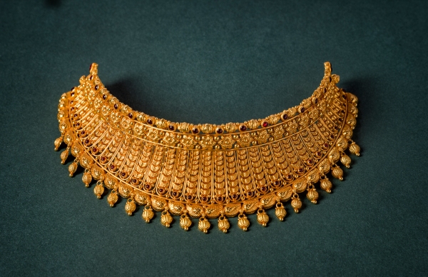 Gold Rates In India In Rocket Rally, 100 Grams Jump Rs 18,600 On Nov-22; Buy?