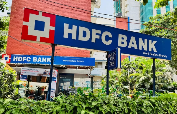 HDFC Bank Vs Reliance Industries: Who Has More Weightage In Nifty? Who To Buy?