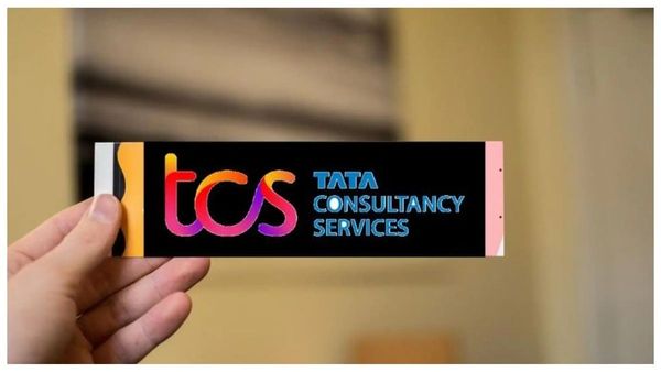 TCS Valuation Declines Below Competitors  Infosys And HCLTech 
