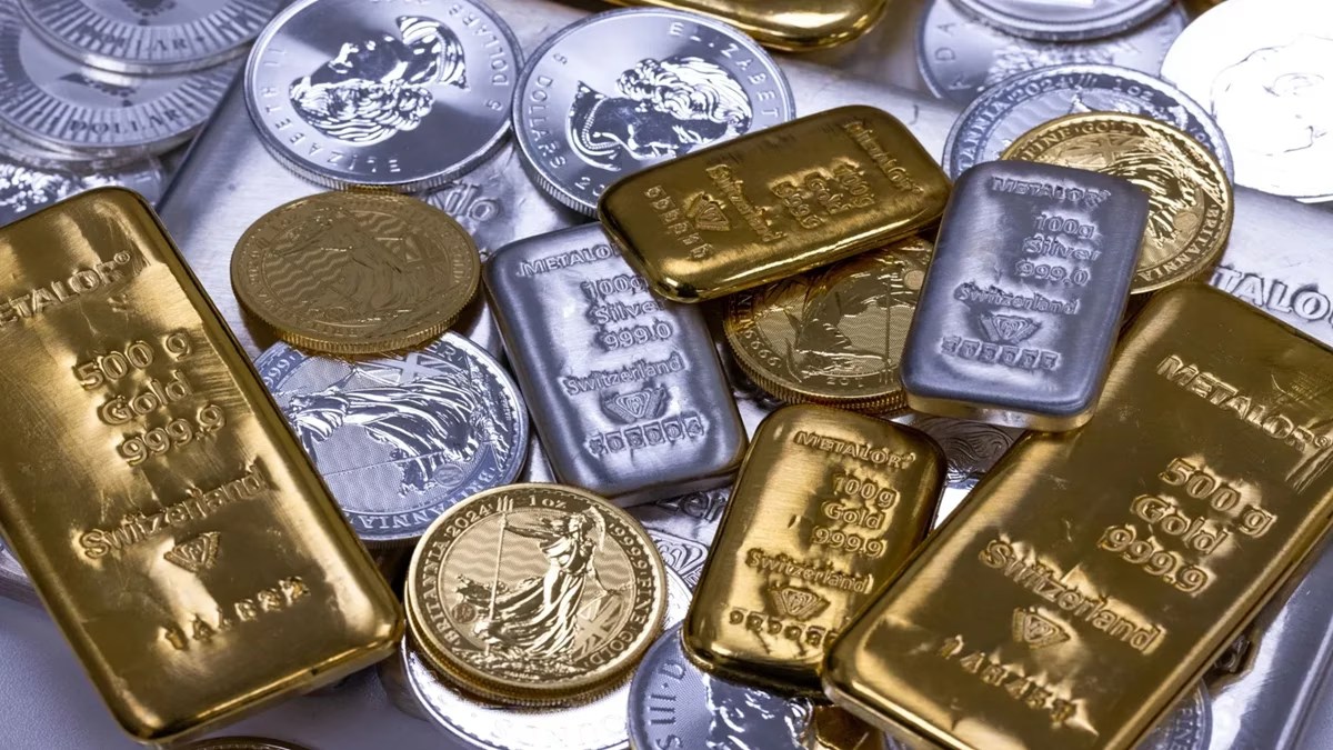 Gold Rates Today In India Surge, Silver Rates Rally Too; Why Are MCX Gold & Silver Prices Up On March 5, 2026?