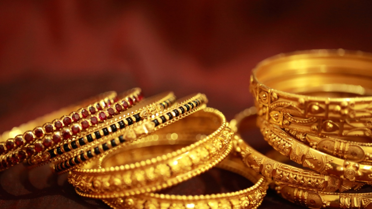 Gold Rates Today March 5, 2026: Gold Rates Fall Continues In Mumbai, Bengaluru; 24K, 22K, 18K Gold