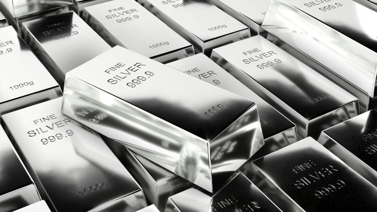 Silver Rates In India Unchanged For Second Day; But Silver Price Falls In Chennai, Hyderabad; Silver Outlook