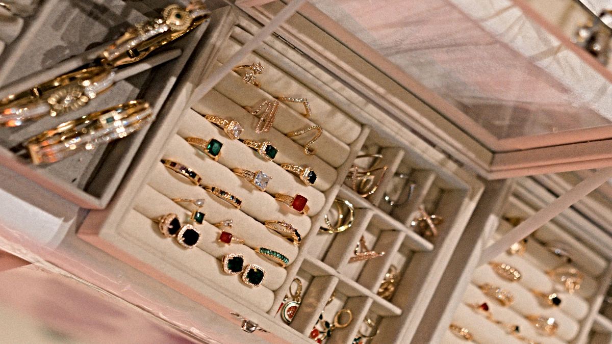 Big Jump in Gold Rate Today; Rising Nearly Rs 20,000/24K per100g; Silver Above Rs 2.5 Lakh in Delhi on 1 April