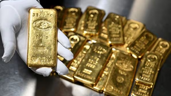 Live Gold Rates Today: MCX Gold May Hit Rs 1.64 Lakh