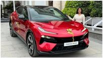 ಅಂಬಾನಿ-ಅದಾನಿಯಲ್ಲ, ಇವರೇ ಭಾರತದಲ್ಲಿ 2.55 ಕೋಟಿ ರೂ. ಬೆಲೆಯ ಎಲೆಕ್ಟ್ರಿಕ್ ಎಸ್‌ಯುವಿಯ ಮೊದಲ ಮಾಲೀಕ 