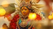 Varamahalakshmi Vrata: ವರಮಹಾಲಕ್ಷ್ಮಿ ಹಬ್ಬದ ವಿಶೇಷತೆ, ಆಚರಣೆ ವಿಧಾನ...ನಿಮ್ಮನೆ ಲಕ್ಷ್ಮಿಗೆ ಹೀಗೆ ಶುಭಾಶಯ ಹೇಳಿ!