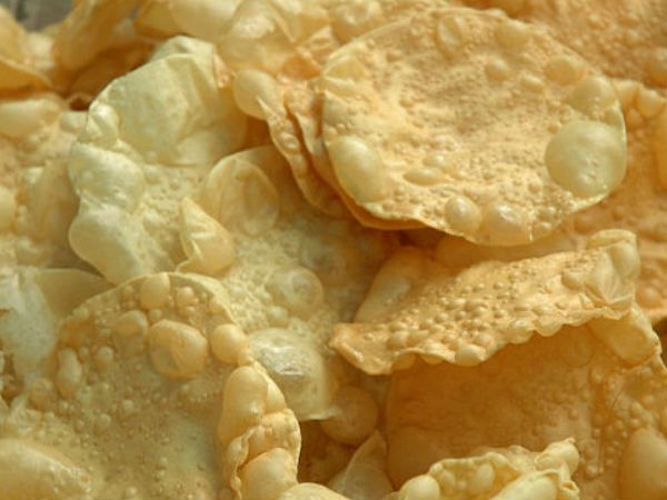 15. ಪಾಪಡ್ ಮೇಕಿಂಗ್