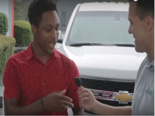 ಫೋರ್ಡ್‌ ಎಸ್ಕೇಪ್‌ ಕಾರು ಉಡುಗೊರೆ