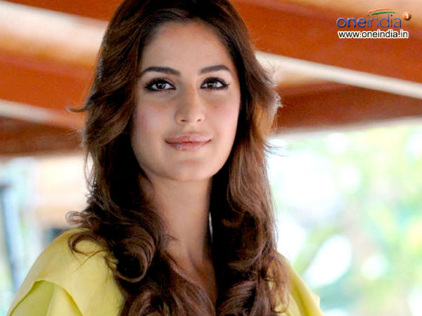 ಕತ್ರಿನಾ ಕೈಫ್ (&dollar;10 Million) 