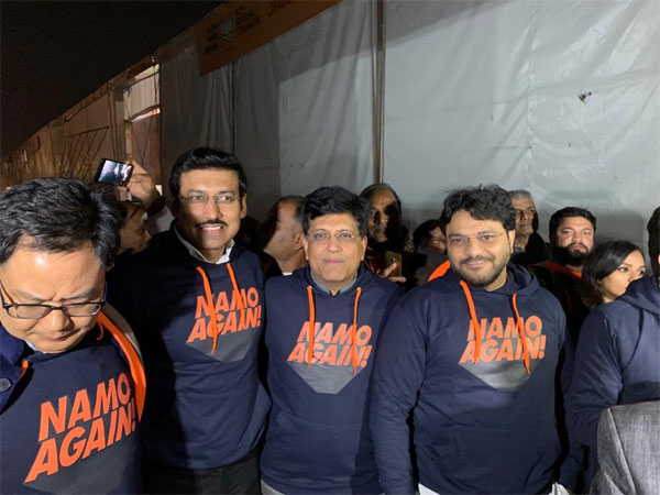 ಮುದ್ರಿತ ಟೀ-ಶರ್ಟ್ ಮಾರಾಟ 