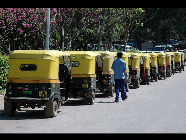 ಆಟೋ ರಿಕ್ಷಾ ಸರ್ವಿಸ್ 