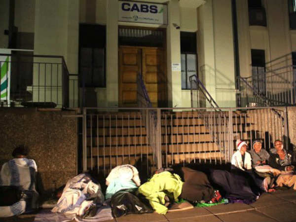 ಮೂವತ್ತು ಪರ್ಸೆಂಟ್ ಹೆಚ್ಚು ಪಾವತಿಸಿ ಕರೆನ್ಸಿ ಖರೀದಿ