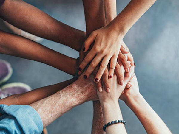 ಸ್ನೇಹ- ಸಂಬಂಧ ಗಳಿಕೆಗೆ ಪ್ರಯತ್ನಿಸಬೇಕು