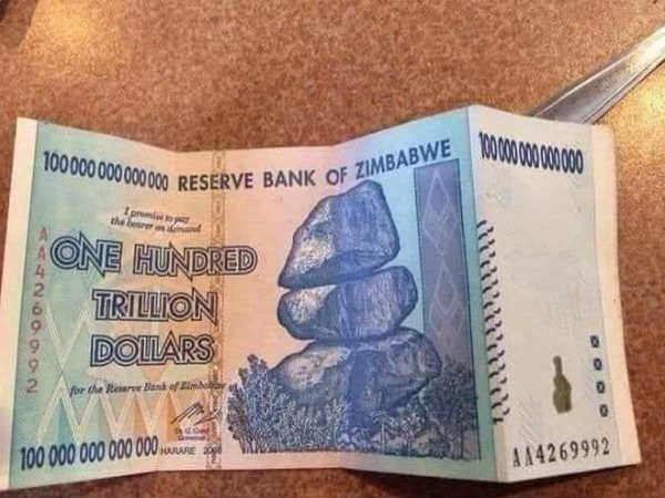 ಲಕ್ಷ ಕೋಟಿಯ ನೋಟುಗಳಿದ್ದ ಜಿಂಬಾಬ್ವೆ