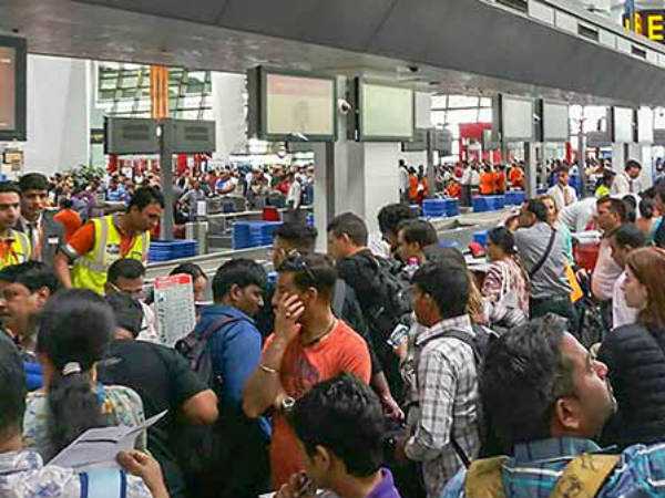 ದೇಶೀಯ ವಾಯು ಪ್ರಯಾಣಿಕರ ದಟ್ಟಣೆ ಹಚ್ಚಳ