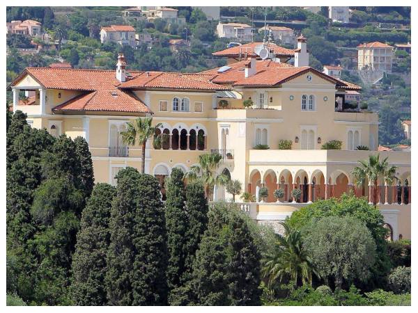 ನಂಬರ್ 4 'ವಿಲ್ಲಾ ಲೆಸ್ ಕೋಡ್ರೆಸ್'