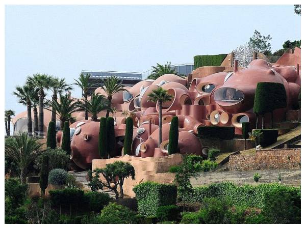 ನಂಬರ್ 5 'ಬಬಲ್ ಅರಮನೆಗಳು'