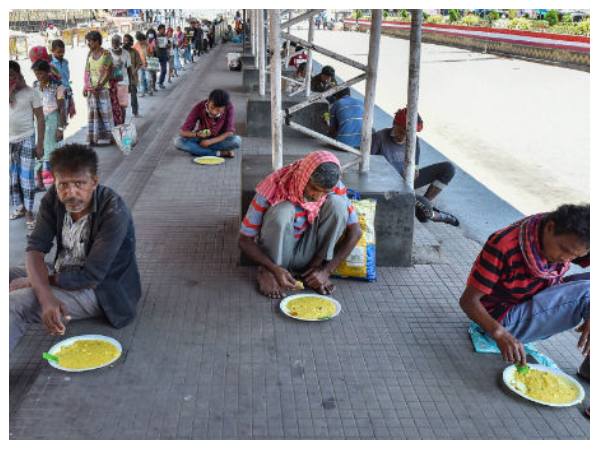 ವಲಸೆ ಕಾರ್ಮಿಕರಿಗೆ ಎರಡು ತಿಂಗಳು ಮೂರು ಹೊತ್ತು ಊಟ