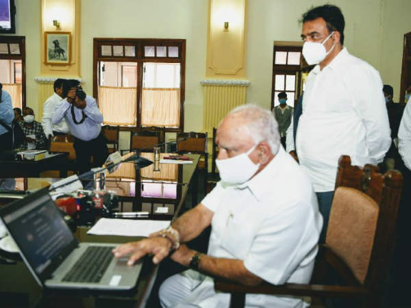 ಮಾಹಿತಿ, ಸಂಪರ್ಕದ ಸೇತುವೆ