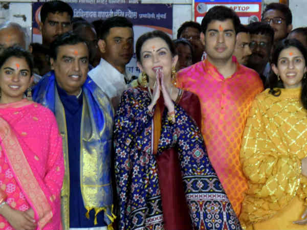 ರಿಲಯನ್ಸ್ ಇಂಡಸ್ಟ್ರೀಸ್ ನಲ್ಲಿ ಮುಕೇಶ್ ಕುಟುಂಬದ ಪಾಲು 49.14%