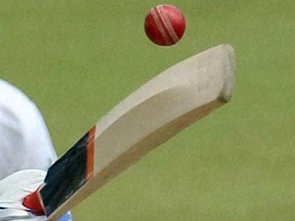 ಇಂಗ್ಲಿಷ್ ಮತ್ತು ಕಾಶ್ಮೀರಿ ವಿಲೋಗೆ ಬೇಡಿಕೆ 