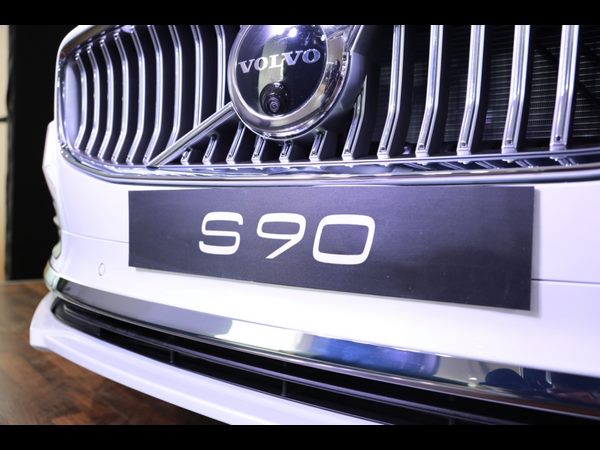 ಡಿಜಿಟಲ್ ಸರ್ವೀಸಸ್ ಎರಡೂ ಮಾಡೆಲ್‍ಗಳಲ್ಲಿ ಲಭ್ಯ 