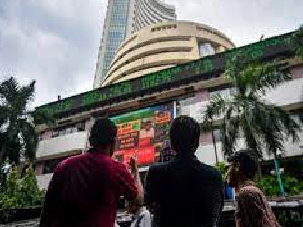 ನಿಫ್ಟಿ ಷೇರುಗಳಲ್ಲಿ ಯಾವುದು ಇಳಿಕೆ ಯಾವುದು ಏರಿಕೆ? 