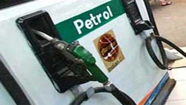  ಹೈದ್ರಾಬಾದ್‌ನಲ್ಲಿ 5 ದಿನಗಳಿಂದ ಪೆಟ್ರೋಲ್ ದರ (ಪ್ರತಿ ಲೀಟರ್)