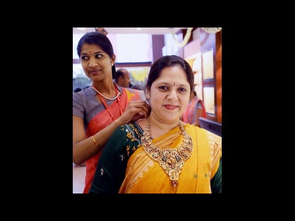  22 ಕ್ಯಾರೆಟ್ 24 ಕ್ಯಾರೆಟ್ (ಬೆಲೆ ರೂ ಗಳಲ್ಲಿ) 