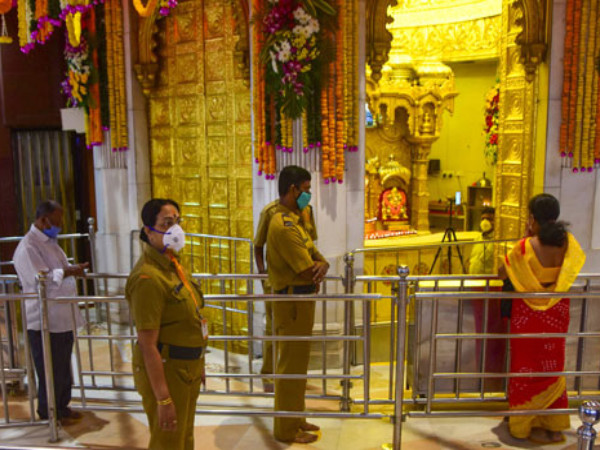  ದೇವಾಲಯದ ಎಂಟ್ರಿ ಫೀಸ್ ಎಷ್ಟಿದೆ?