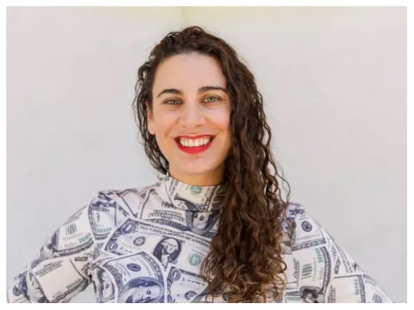  ಸ್ತ್ರೀವಾದಿ ಹಣಕಾಸು ಶಿಕ್ಷಣ ಸಂಸ್ಥೆ ಸ್ಥಾಪಕಿ ಕರ ಪೆರೆಜ್ 