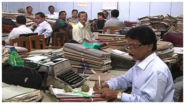 ರಾಜ್ಯ ಸರ್ಕಾರಿ ನೌಕರರಿಗೆ ಕಹಿಸುದ್ದಿ, ಸದ್ಯಕ್ಕಿಲ್ಲ ವೇತನ ಪರಿಷ್ಕರಣೆ