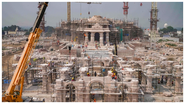  ಚಿನ್ನ ಲೇಪಿತ ಸಿಂಹಾಸನದ ಮೇಲೆ ಅಯೋಧ್ಯೆ ರಾಮನ ವಿಗ್ರಹ, ಬೆಲೆಯೆಷ್ಟು? 