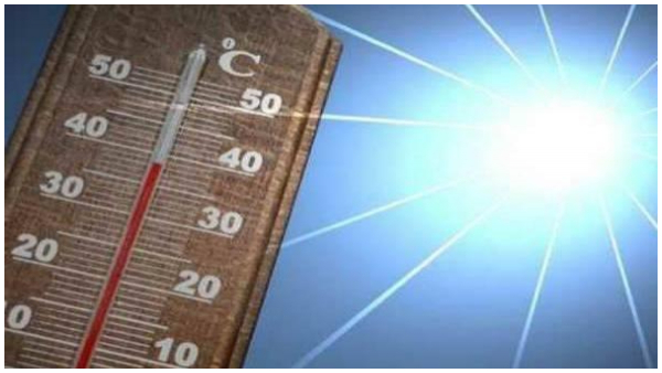 ದಶಕದಲ್ಲೇ ಮೊದಲ ಬಾರಿಗೆ ಡಿಸೆಂಬರ್ನಲ್ಲಿ ಬಿಸಿಯೇರಿದ ಬೆಂಗಳೂರು! ದಶಕದಲ್ಲೇ ಮೊದಲ ಬಾರಿಗೆ ಡಿಸೆಂಬರ್ನಲ್ಲಿ ಬಿಸಿಯೇರಿದ ಬೆಂಗಳೂರು!