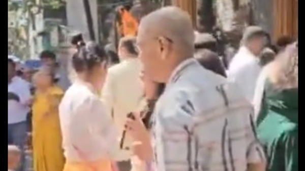 ರಾಘವೇಂದ್ರ ಮಠಕ್ಕೆ ಭೇಟಿ ಕೊಟ್ಟ ಇನ್ಫೋಸಿಸ್ ನಾರಾಯಣಮೂರ್ತಿ 