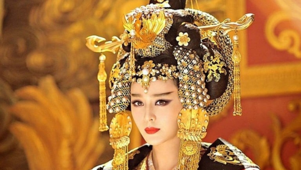 ಮಸ್ಕ್‌, ಬೆಜೋಸ್‌, ಅಂಬಾನಿ ಅವರಿಗಿಂತ ಶ್ರೀಮಂತೆ ಈಕೆ 