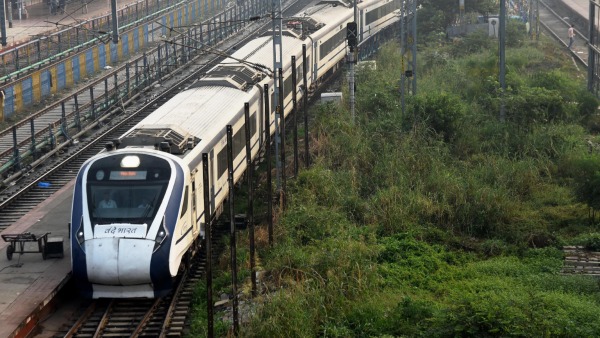 ಕಲಬುರಗಿ-ಬೆಂಗಳೂರು ವಂದೇ ಭಾರತ್‌ ಎಕ್ಸ್‌ಪ್ರೆಸ್‌ ಪ್ರಾರಂಭ 