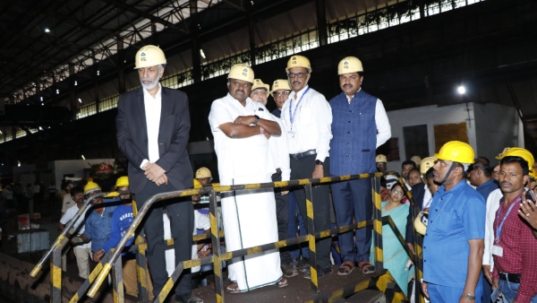 ಭದ್ರಾವತಿ ಸ್ಟೀಲ್ ಕಾರ್ಖಾನೆಗೆ ಕುಮಾರಸ್ವಾಮಿ ಭೇಟಿ 