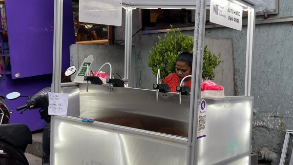 ಬೆಂಗಳೂರಿನಲ್ಲಿ ಪಾನಿಪುರಿ ವಿತರಿಸಲು ಬಂತು ಸ್ವಯಂಚಾಲಿತ  ಯಂತ್ರ 