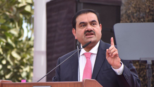 ಸೋಮವಾರ ಶೇಕಡಾ 7 ರಷ್ಟು ಕುಸಿದ ಅದಾನಿ ಷೇರುಗಳು 