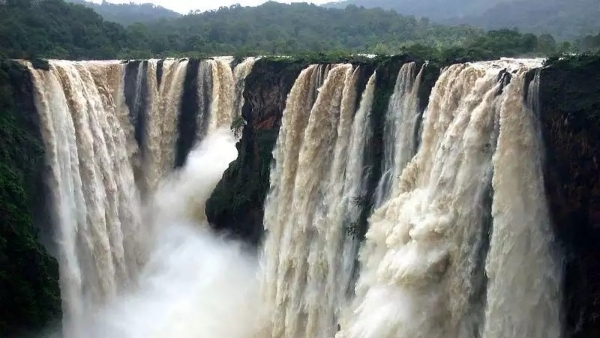ಜೋಗ್ಸ್ ಫಾಲ್ಸ್ ಬಳಿ ಫೈವ್ ಸ್ಟಾರ್ ಹೊಟೇಲ್, ರೋಪ್ ವೇ 