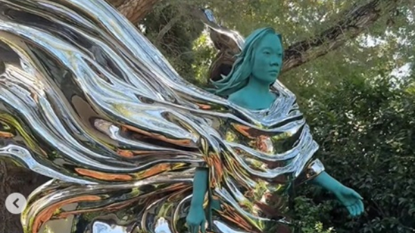 ಹೆಂಡತಿಯ ಬೃಹತ್‌ ಪ್ರತಿಮೆ ನಿರ್ಮಿಸಿದ ಮಾರ್ಕ್‌ಜುಕರ್‌ ಬರ್ಗ್‌ 