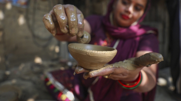  ದೀಪವಾಳಿ ಗೊಂದಲ: ಅಕ್ಟೋಬರ್‌ 31, ನವೆಂಬರ್‌ 1 ಯಾವ ದಿನ ಆಚರಿಸಬೇಕು? 