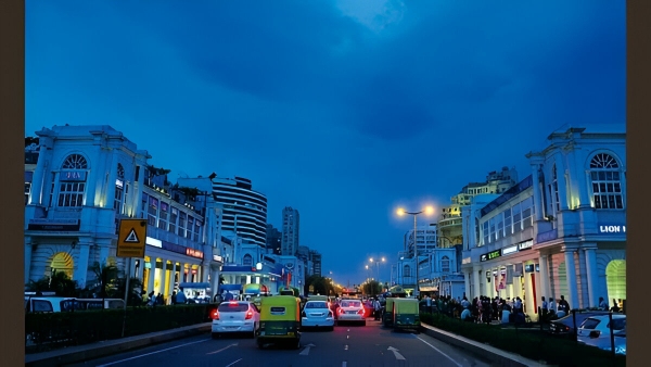 ಮುಂಬೈ ಮತ್ತು ದೆಹಲಿಗೆ ಸವಾಲು ಹಾಕಿ ಮುನ್ನುಗ್ಗುತ್ತಿದೆ ಬೆಂಗಳೂರು 