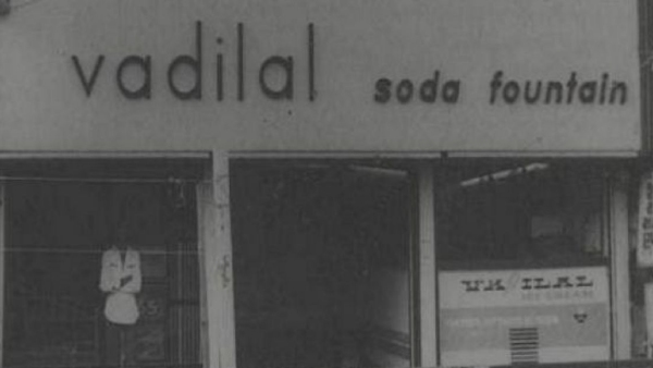  ಬೀದಿಬದಿ ವ್ಯಾಪಾರದಿಂದ ಸಹಸ್ರ ಕೋಟಿ ಉದ್ಯಮದ ಪಯಣ...!