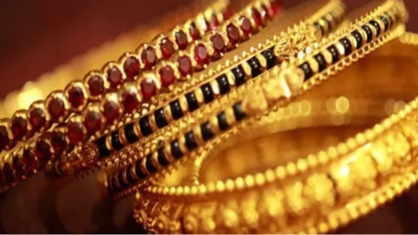 Gold Rate: ಚಿನ್ನದ ಬೆಲೆಯಲ್ಲಿ ನಿರಂತರ ಕುಸಿತ..ಬೆಳ್ಳಿ ಕೂಡ ಅಗ್ಗ. Gold Rate: ಚಿನ್ನದ ಬೆಲೆಯಲ್ಲಿ ನಿರಂತರ ಕುಸಿತ..ಬೆಳ್ಳಿ ಕೂಡ ಅಗ್ಗ.