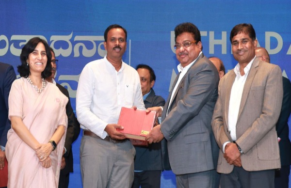 ₹7.5 ಲಕ್ಷ ಕೋಟಿ ಹೂಡಿಕೆ..20 ಲಕ್ಷ ಉದ್ಯೋಗ ಗುರಿ! ₹7.5 ಲಕ್ಷ ಕೋಟಿ ಹೂಡಿಕೆ..20 ಲಕ್ಷ ಉದ್ಯೋಗ ಗುರಿ!